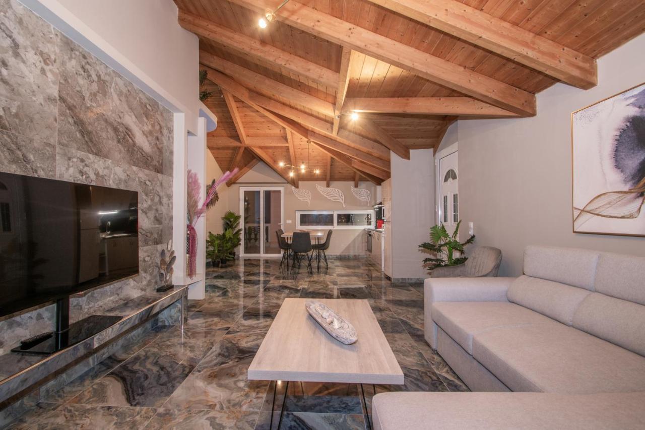 Casa Di Voz Shared Villa Studios By "Elite" Gaitani 외부 사진