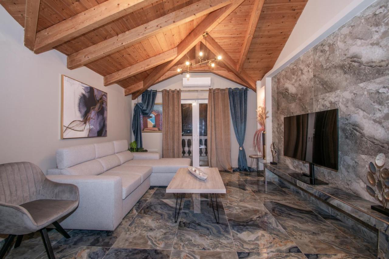 Casa Di Voz Shared Villa Studios By "Elite" Gaitani 외부 사진