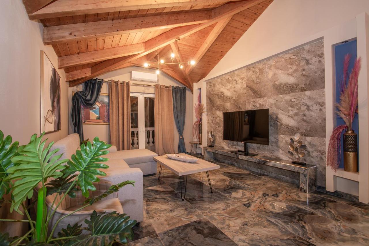 Casa Di Voz Shared Villa Studios By "Elite" Gaitani 외부 사진